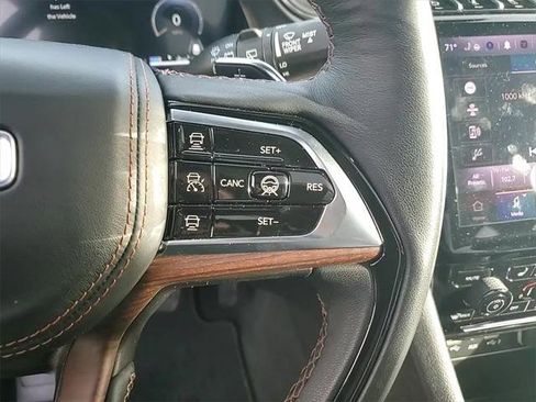 Certified 2025 Jeep Grand Cherokee Summit image 14