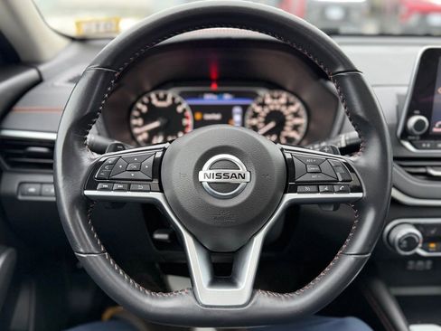 Used 2021 Nissan Altima 2.5 SR w/ SR Premium Package image 10