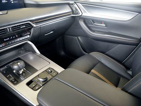 Certified 2024 MAZDA CX-90 Plug-In Hybrid w/ Premium Plus image 27