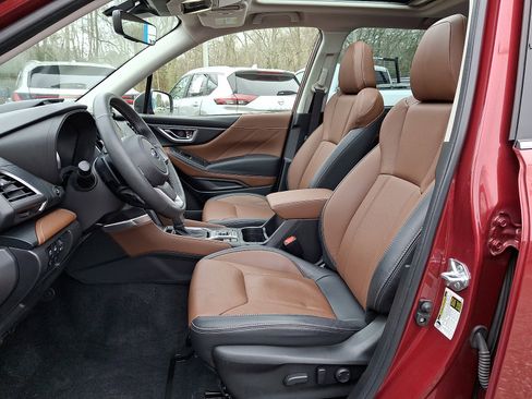 Used 2024 Subaru Forester Touring image 6