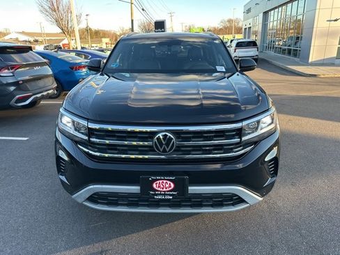 Used 2022 Volkswagen Atlas Cross Sport SE image 3