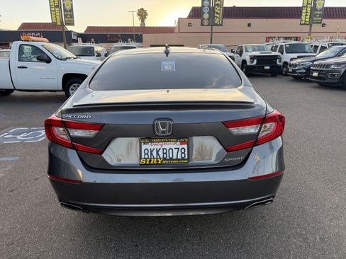 Used 2019 Honda Accord Sport image 4