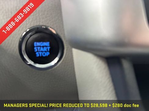 Used 2019 Toyota Highlander XLE AWD/4WD image 22