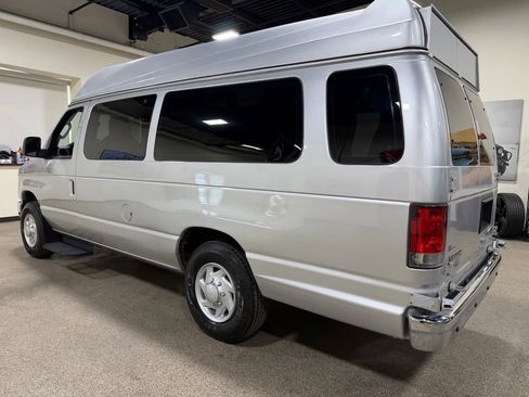 Used 2014 Ford E-250 and Econoline 250 Extended w/ Power Group image 19