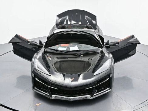 Used 2025 Chevrolet Corvette E-Ray w/ ZER Performance Package image 40