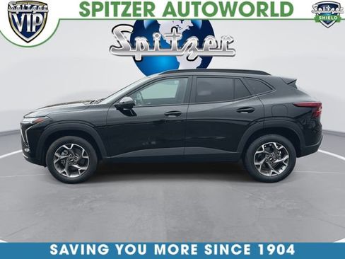 Used 2025 Chevrolet Trax LT image 6