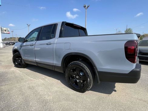 New 2026 Honda Ridgeline Black Edition image 4