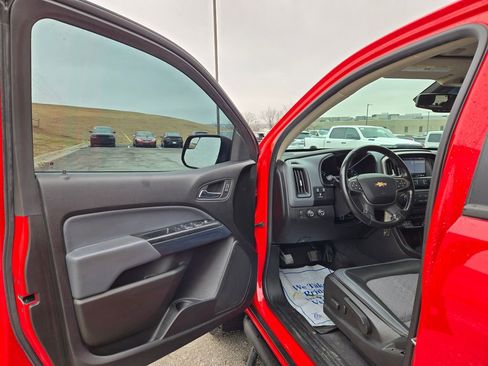 Used 2019 Chevrolet Colorado Z71 image 11