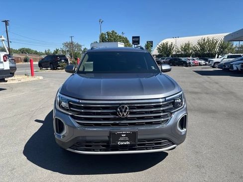 Used 2024 Volkswagen Atlas SE FWD image 3