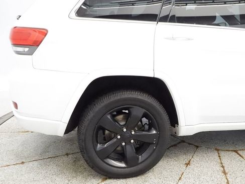 Used 2015 Jeep Grand Cherokee Altitude AWD/4WD image 15
