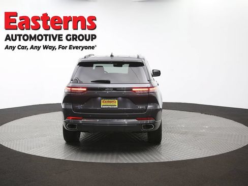Used 2023 Jeep Grand Cherokee Overland w/ Luxury Tech Group IV AWD/4WD image 42