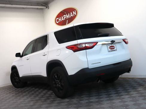 Used 2020 Chevrolet Traverse LS FWD image 4