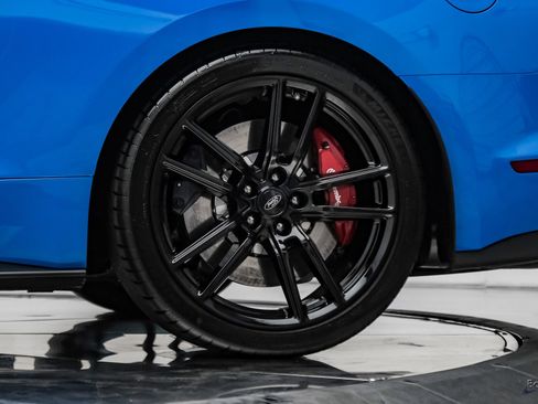 Used 2022 Ford Mustang Shelby GT500 w/ Technology Package RWD image 92
