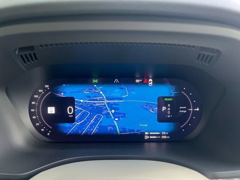 Certified 2025 Volvo XC60 T8 Plus w/ Climate Package AWD/4WD image 13