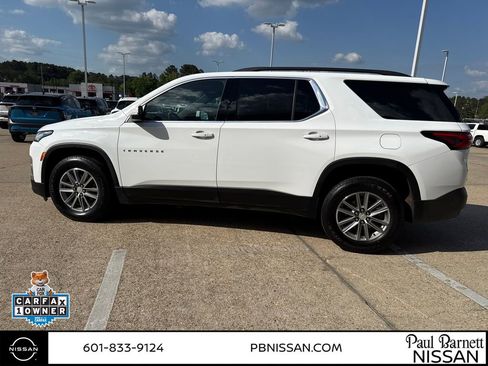 Used 2023 Chevrolet Traverse LT FWD image 11