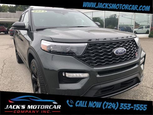 Used 2023 Ford Explorer ST w/ Technology Package image 12