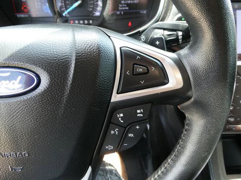 Used 2019 Ford Fusion Titanium AWD/4WD image 13