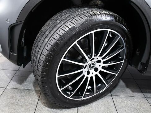Used 2023 Mercedes-Benz GLC 300 4MATIC Coupe image 7