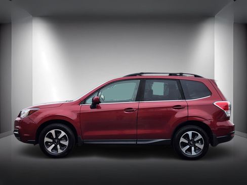 Used 2017 Subaru Forester 2.5i Limited image 2