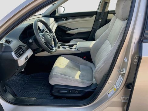 Used 2020 Honda Accord EX image 21