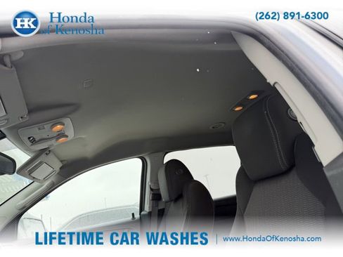 Used 2015 Chevrolet Traverse LT w/ Style and Technology Package image 7