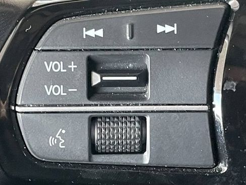 Used 2023 Honda Pilot Elite image 9