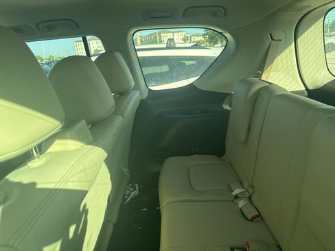 Used 2023 Nissan Armada SL image 12