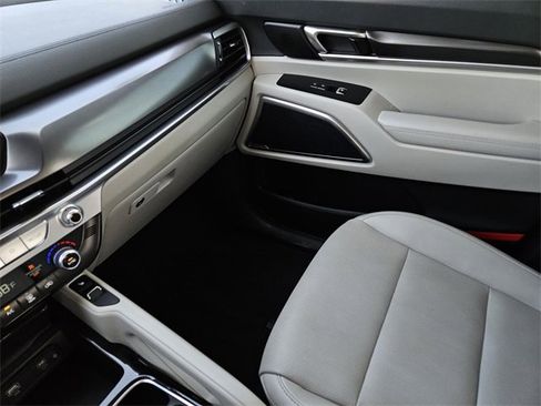 Used 2024 Kia Telluride S w/ S Sunroof Package image 32