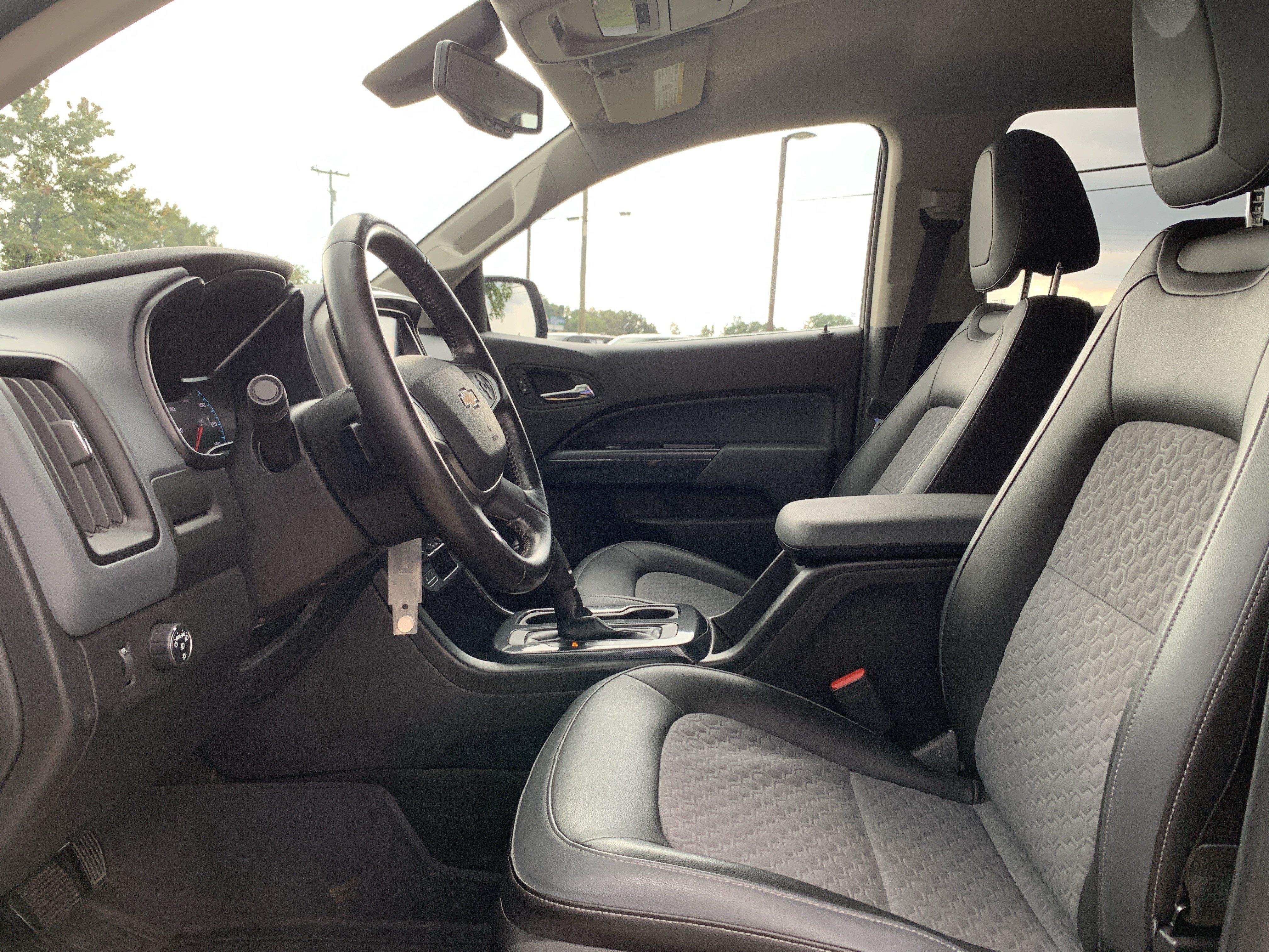 Used 2016 Chevrolet Colorado Z71 RWD image 16