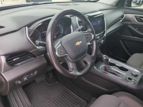 Used 2020 Chevrolet Traverse LT FWD image 10