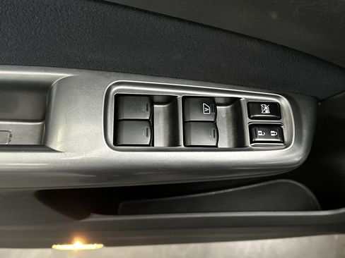 Used 2012 Subaru Forester 2.5X Limited AWD/4WD image 17