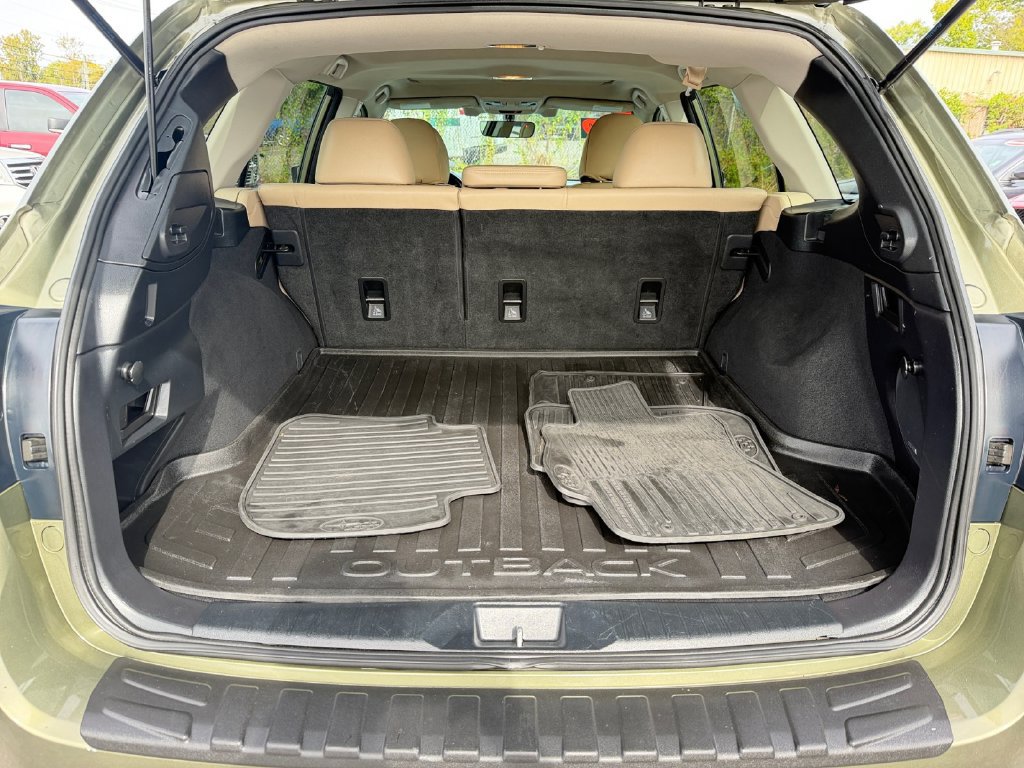 Used 2017 Subaru Outback 2.5i Limited AWD/4WD image 16