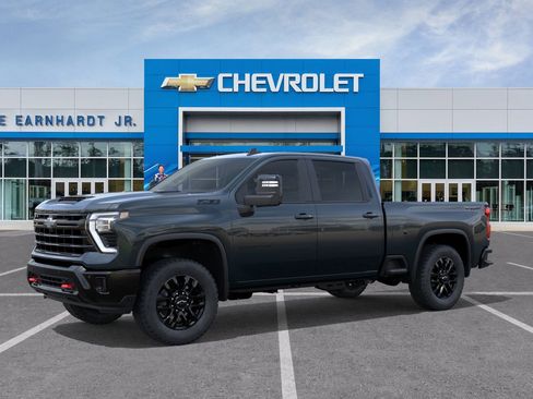 New 2026 Chevrolet Silverado 2500 LT image 3