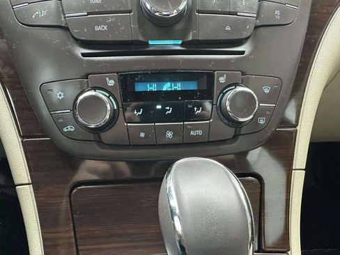 Used 2011 Buick Regal CXL Turbo w/ TO2 Preferred Equipment Group image 33