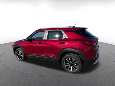 Used 2025 Chevrolet TrailBlazer LT image 8