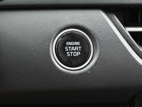 Used 2024 Kia Seltos EX FWD image 31