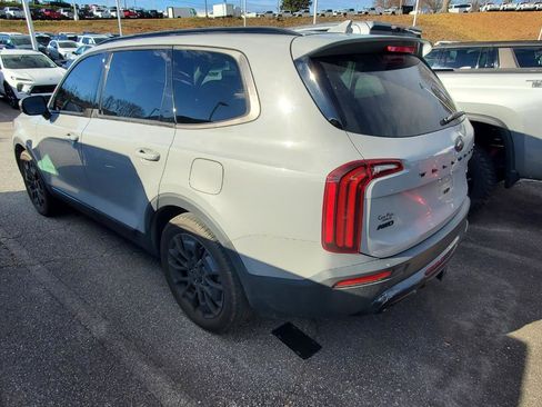 Used 2021 Kia Telluride EX w/ EX Premium Package image 9