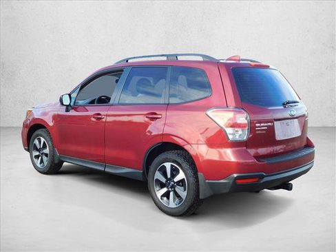 Used 2018 Subaru Forester 2.5i w/ Alloy Wheel Package AWD/4WD image 7