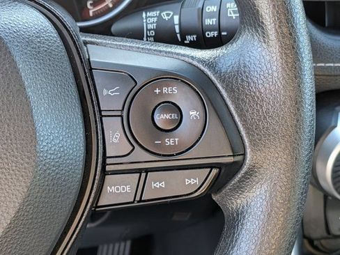 Used 2025 Toyota RAV4 XLE FWD image 24