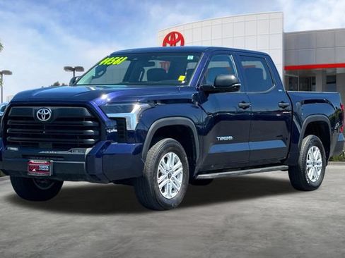 Used 2024 Toyota Tundra SR5 w/ SR5 Convenience Package AWD/4WD image 9
