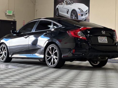 Used 2019 Honda Civic Sport image 6