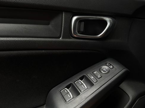 Used 2025 Honda Civic Sport image 19