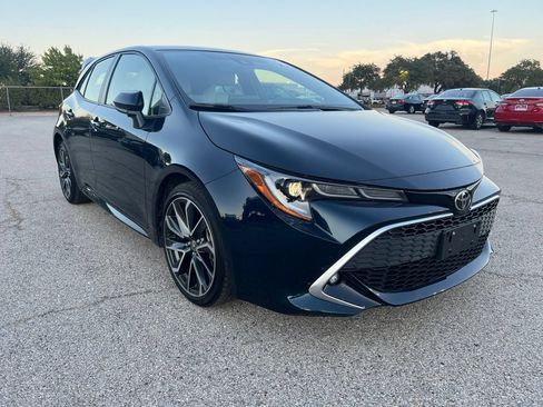 Used 2022 Toyota Corolla XSE FWD image 3
