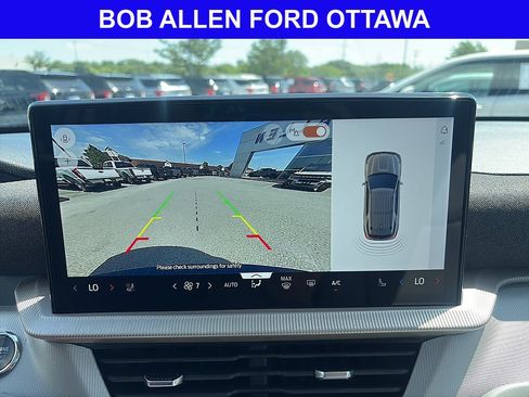 Used 2025 Ford Explorer Active w/ Active Comfort Package AWD/4WD image 10