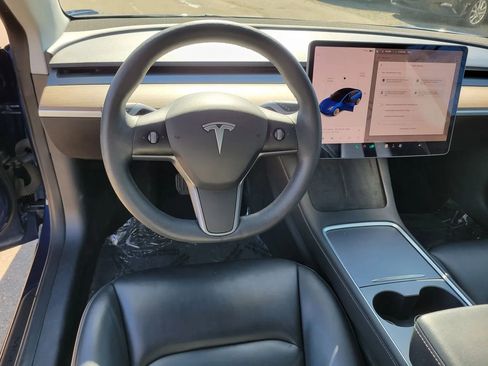 Used 2022 Tesla Model 3 Long Range AWD/4WD image 6