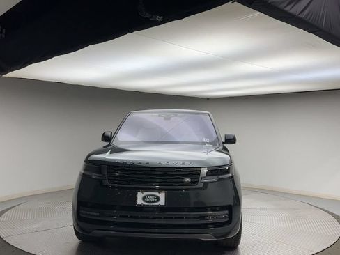 Used 2023 Land Rover Range Rover Long Wheelbase SE AWD/4WD image 3