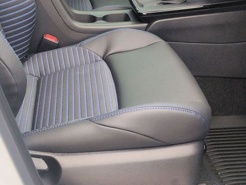 Used 2026 Toyota Corolla Cross XSE w/ Convenience Package image 29