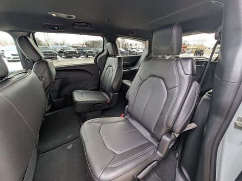 New 2026 Chrysler Voyager LX image 16