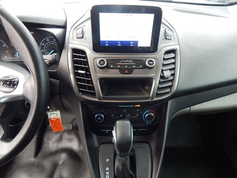 Used 2022 Ford Transit Connect XL image 25