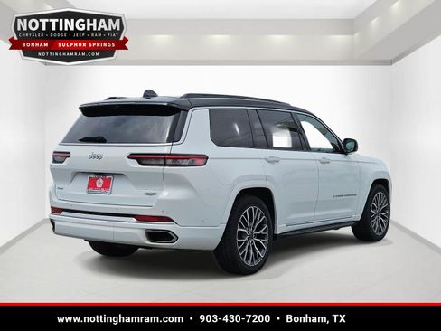 Used 2025 Jeep Grand Cherokee L Summit AWD/4WD image 4